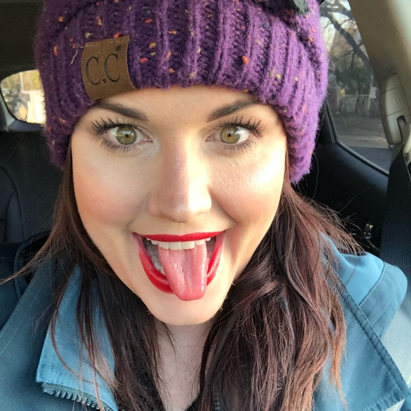 Meet your posher! - Picture 2 of 2